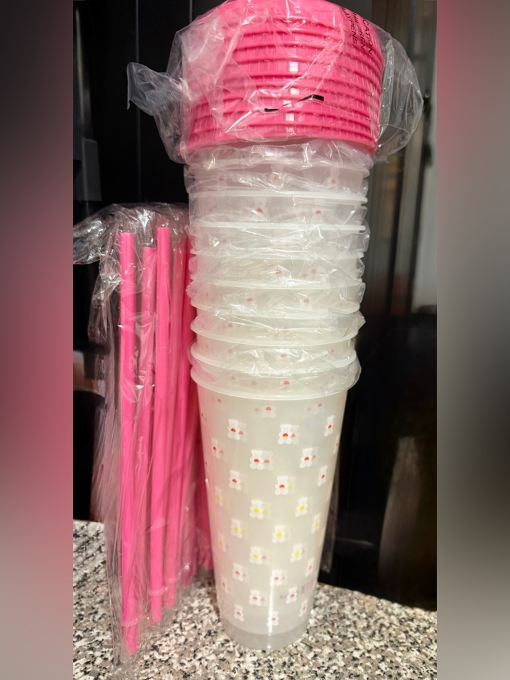 (5) Color Changing Sydney Sweeney x Baskin-Robbins 20 oz Gummi Bear Cup-NWT🩷🥤🐻💜